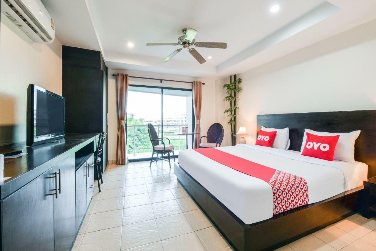 Oyo 273 M Place Pattaya Hotel Ngoại thất bức ảnh